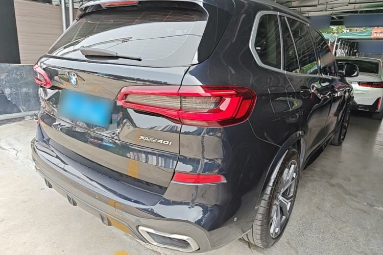 Used BMW X5 2020 xDrive40i Luxury Model with M Sport Package Rear Right 45 Deg