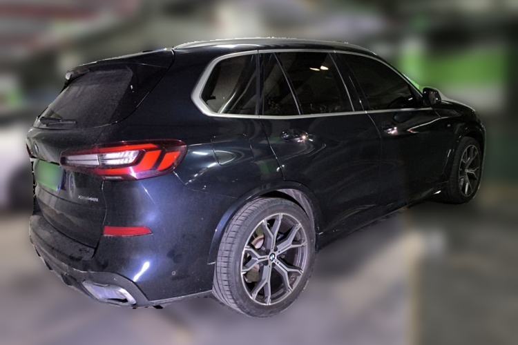 Used BMW X5 2020 xDrive40i Luxury Model with M Sport Package Rear Right 45 Deg