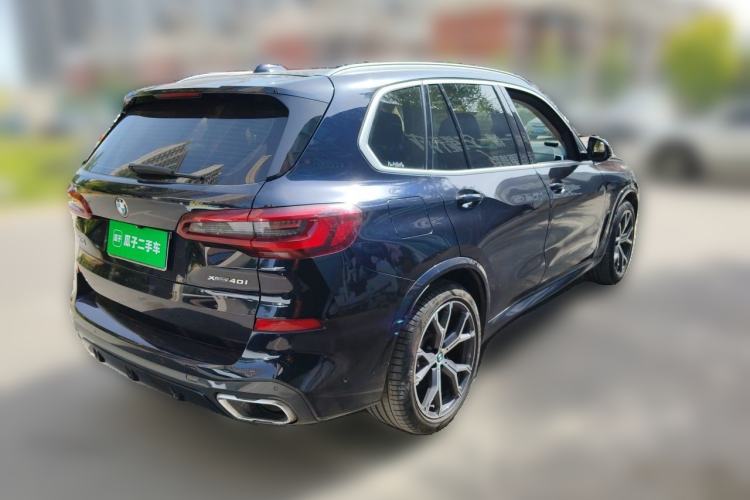 Used BMW X5 2020 xDrive40i Luxury Model with M Sport Package Rear Right 45 Deg