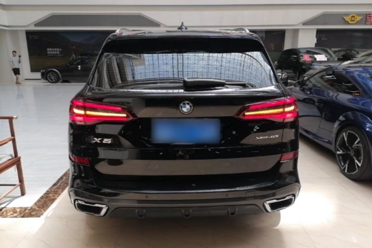 Used BMW X5 2020 xDrive40i Luxury Model with M Sport Package Rear