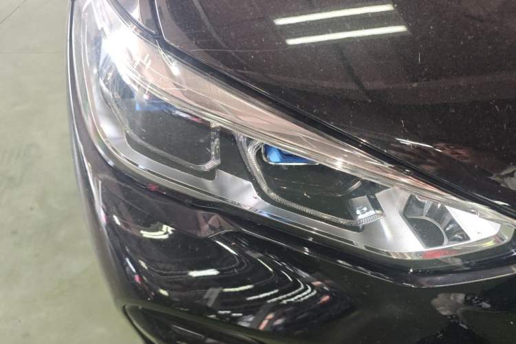 Used BMW X5 2020 xDrive40i Luxury Model with M Sport Package Right Front Headlight