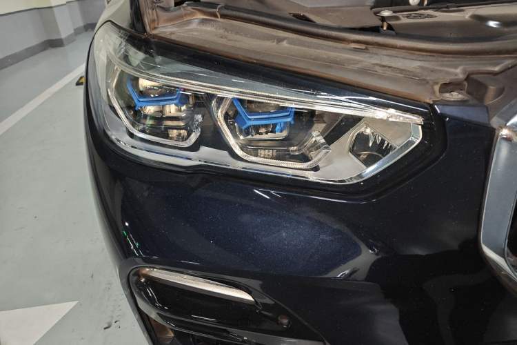 Used BMW X5 2020 xDrive40i M Sport Package Right Front Headlight
