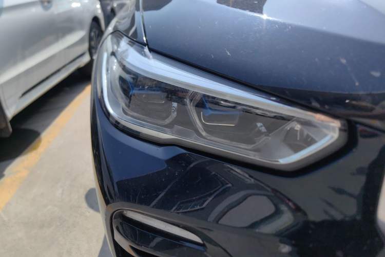 Used BMW X5 2020 xDrive40i M Sport Package Right Front Headlight