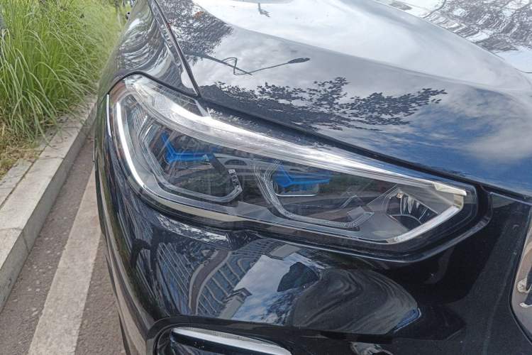 Used BMW X5 2020 xDrive40i Luxury Model with M Sport Package Right Front Headlight