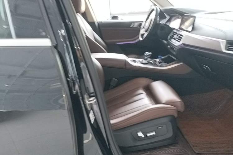 Used BMW X5 2020 xDrive30i M Sport Package Right Front Seat