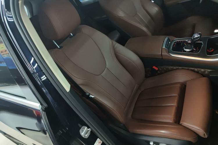 Used BMW X5 2020 xDrive40i M Sport Package Right Front Seat