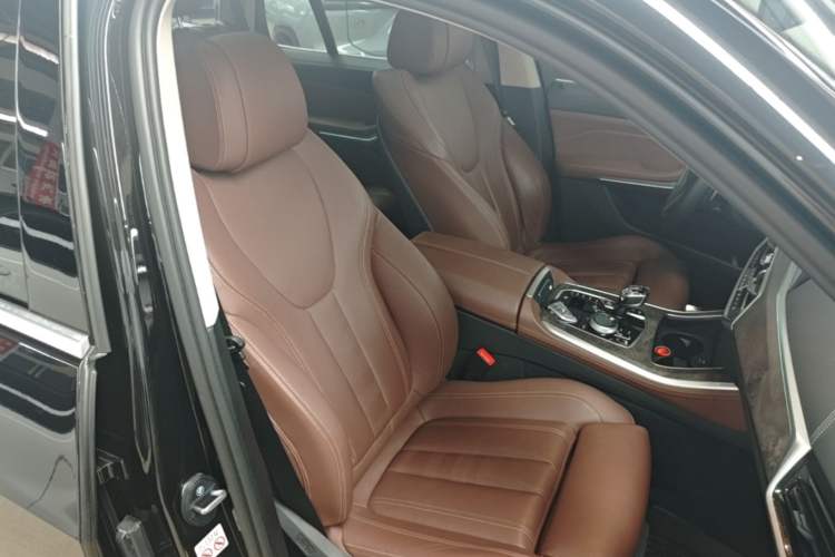 Used BMW X5 2020 xDrive40i M Sport Package Right Front Seat