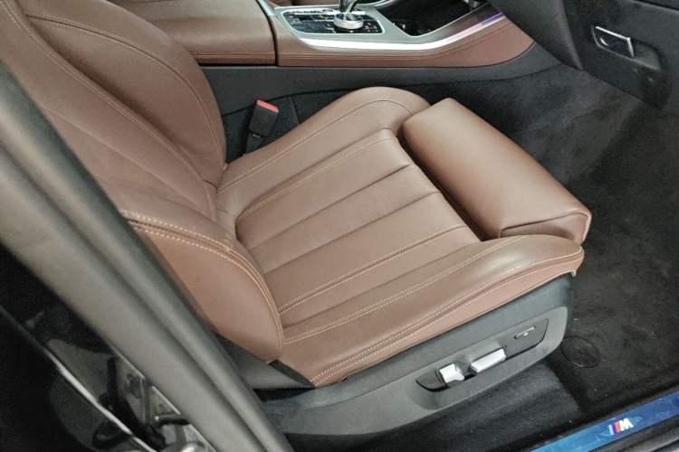 Used BMW X5 2020 xDrive40i M Sport Package Right Front Seat