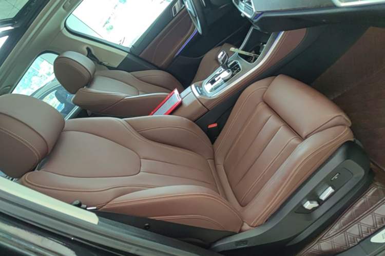 Used BMW X5 2020 xDrive40i M Sport Package Right Front Seat