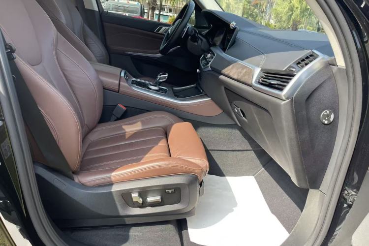 Used BMW X5 2020 xDrive40i M Sport Package Right Front Seat
