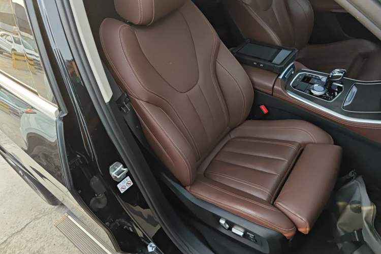Used BMW X5 2020 xDrive30i M Sport Package Right Front Seat