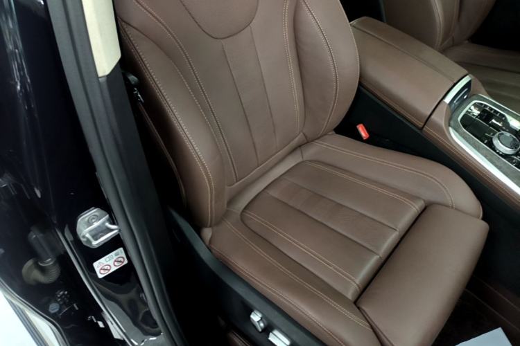 Used BMW X5 2020 xDrive40i M Sport Package Right Front Seat