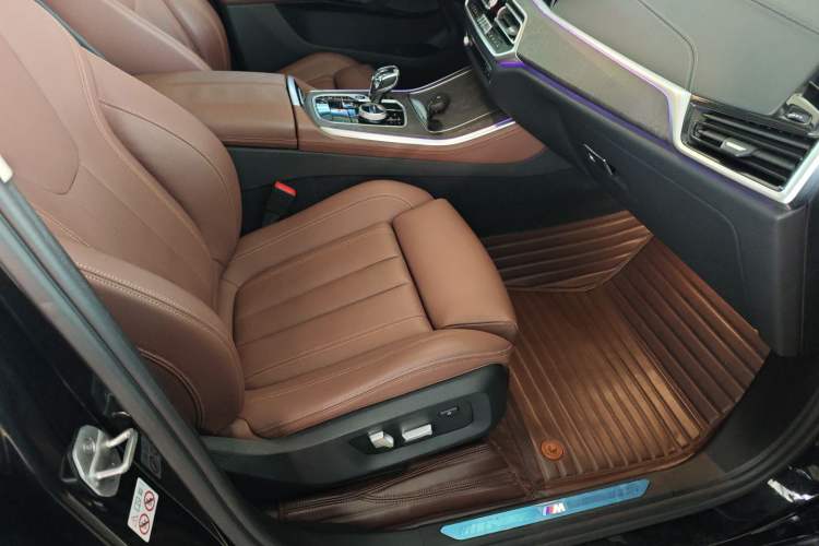 Used BMW X5 2020 xDrive40i M Sport Package Right Front Seat