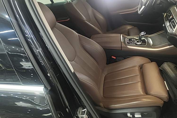 Used BMW X5 2020 xDrive30i M Sport Package Right Front Seat
