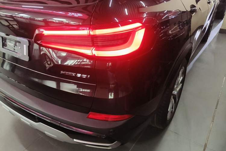 Used BMW X5 2020 xDrive30i X Design Package Right Rear Taillight