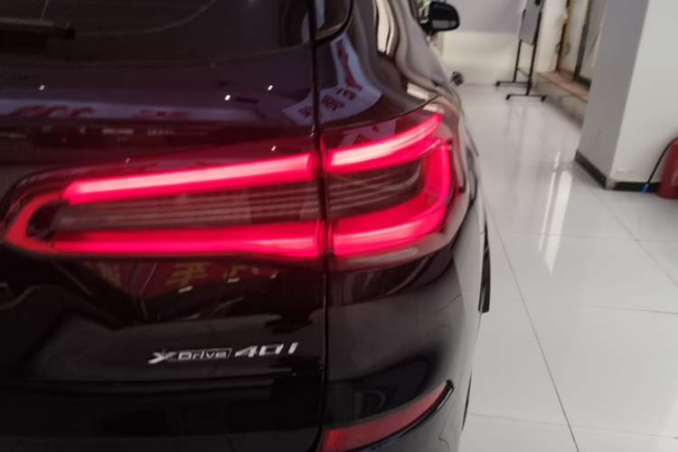 Used BMW X5 2020 xDrive40i M Sport Package Right Rear Taillight