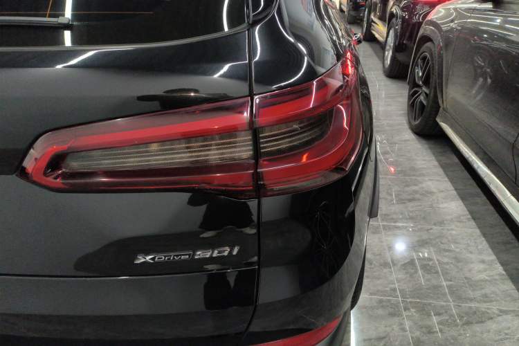 Used BMW X5 2020 xDrive30i X Design Package Right Rear Taillight
