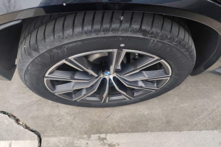Used BMW X5 2020 xDrive40i M Sport Package Right Rear Wheel Hub
