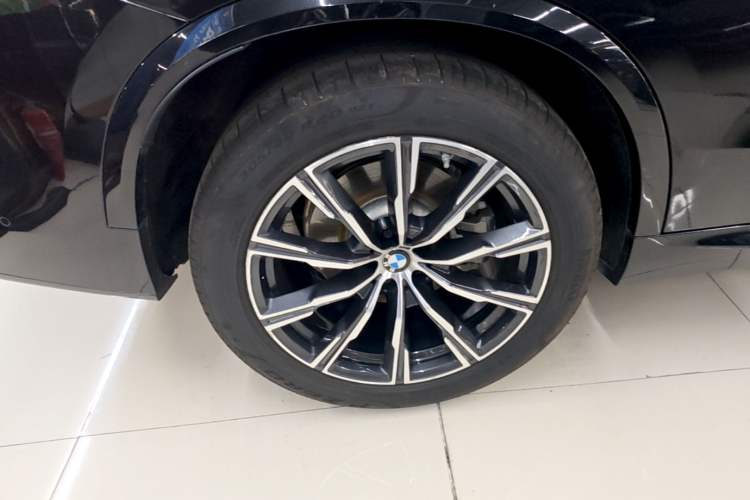 Used BMW X5 2020 xDrive40i M Sport Package Right Rear Wheel Hub