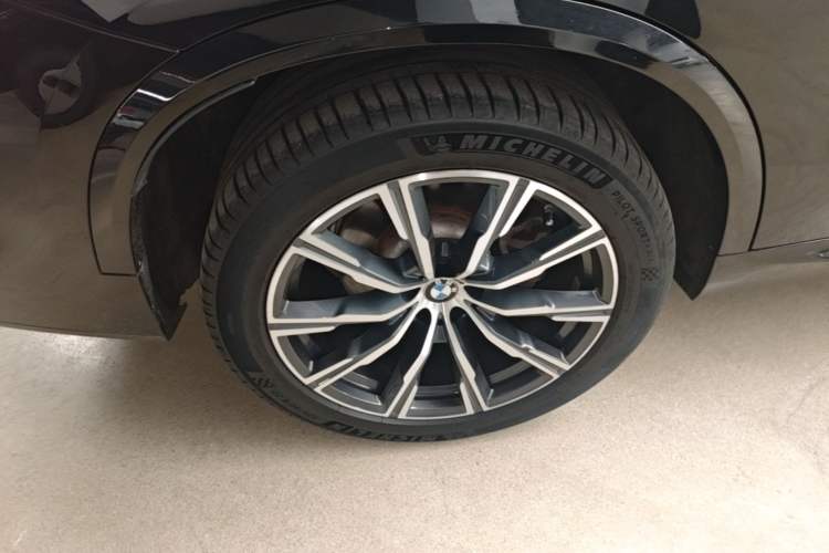Used BMW X5 2020 xDrive40i M Sport Package Right Rear Wheel Hub