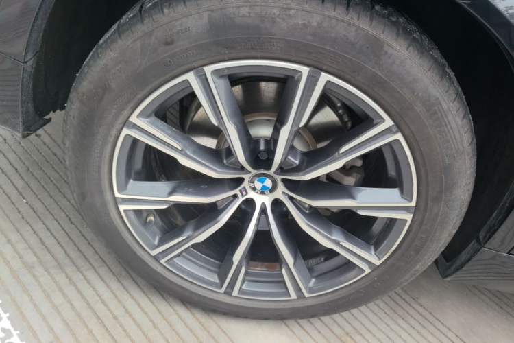 Used BMW X5 2020 xDrive40i M Sport Package Right Rear Wheel Hub