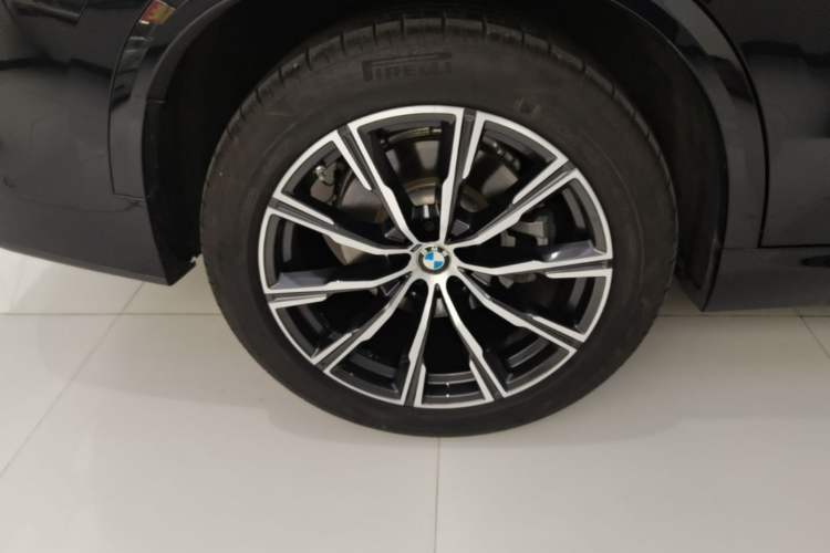 Used BMW X5 2020 xDrive40i M Sport Package Right Rear Wheel Hub