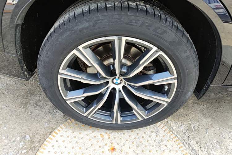 Used BMW X5 2020 xDrive30i M Sport Package Right Rear Wheel Hub