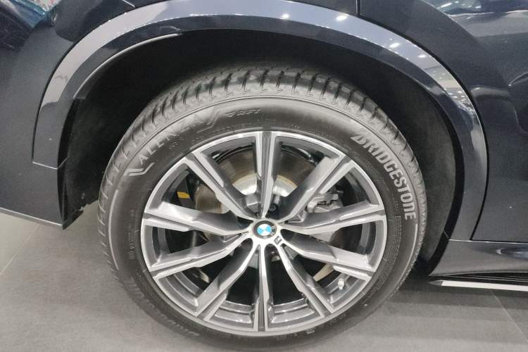 Used BMW X5 2020 xDrive40i M Sport Package Right Rear Wheel Hub