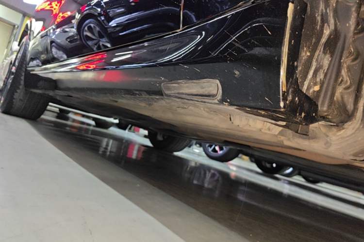 Used BMW X5 2020 xDrive30i M Sport Package Right Side Sill