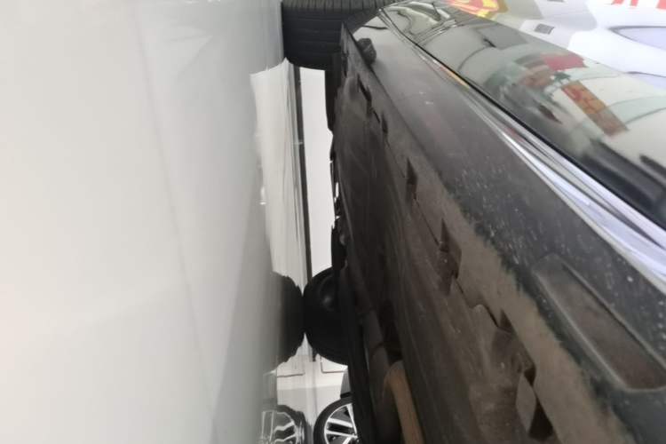 Used BMW X5 2020 xDrive40i M Sport Package Right Side Sill