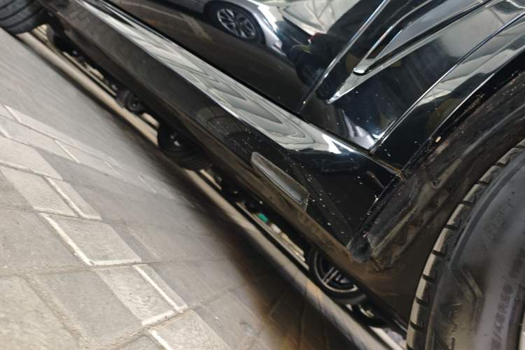 Used BMW X5 2020 xDrive40i M Sport Package Right Side Sill