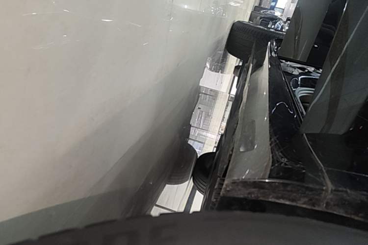 Used BMW X5 2020 xDrive30i M Sport Package Right Side Sill