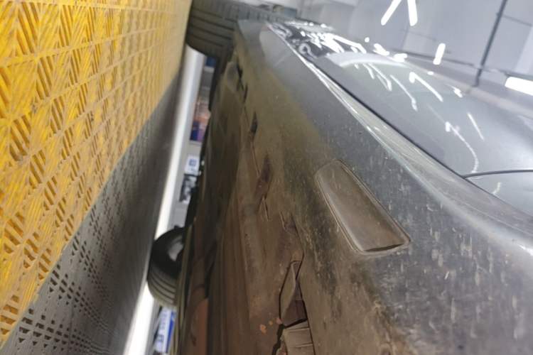 Used BMW X5 2020 xDrive30i M Sport Package Right Side Sill
