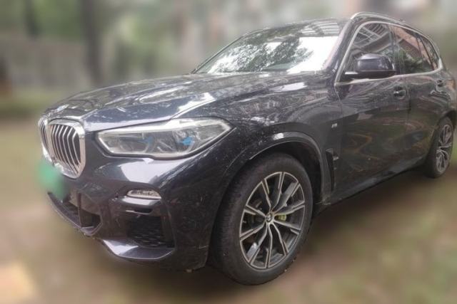 Used BMW X5 BMW X5, imported, 3.0T gasoline engine, five seats, registered on March 5, 2021.