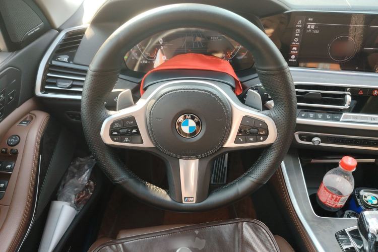 Used BMW X5 2020 xDrive40i Luxury Model with M Sport Package Steering Wheel