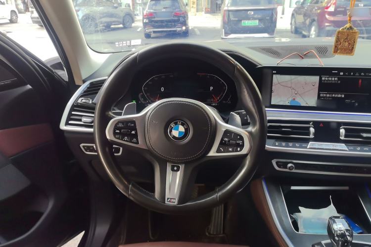 Used BMW X5 2020 xDrive40i Luxury Model with M Sport Package Steering Wheel
