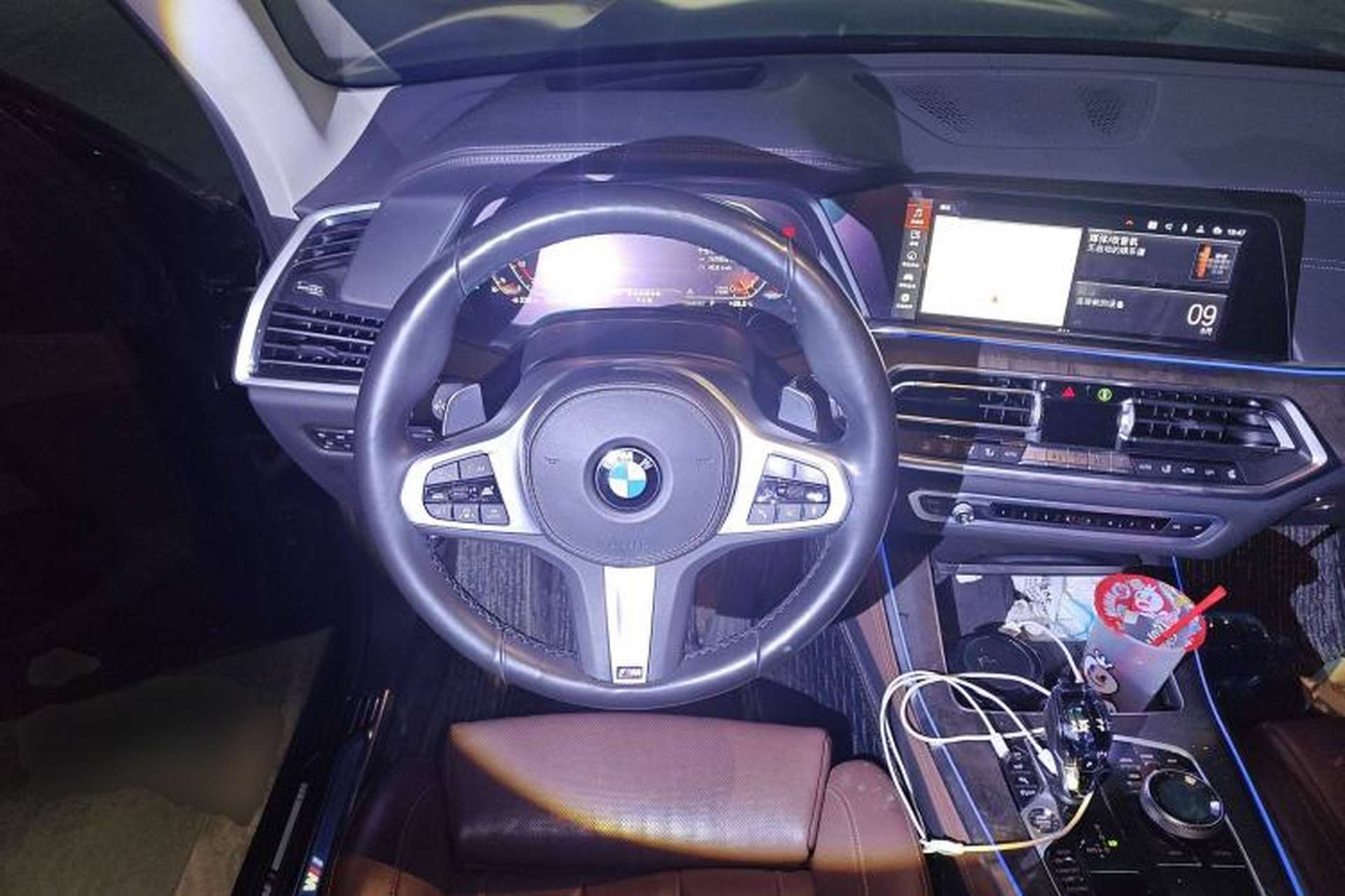 Used BMW X5 2020 xDrive40i Luxury Model with M Sport Package Steering Wheel