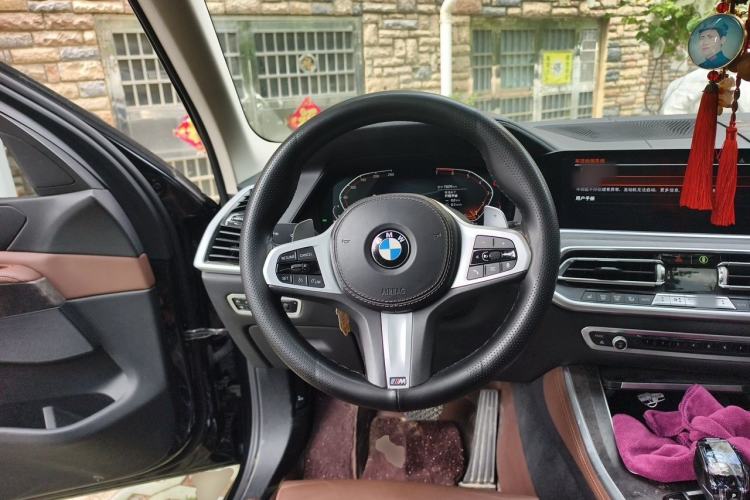 Used BMW X5 2020 xDrive30i M Sport Package Steering Wheel