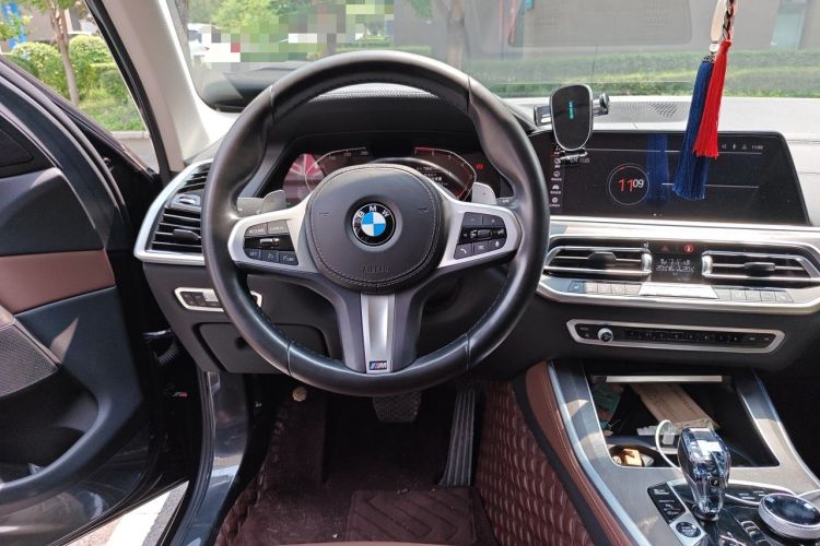 Used BMW X5 2020 xDrive30i M Sport Package Steering Wheel