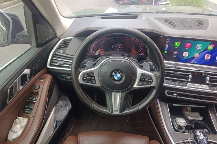 Used BMW X5 2020 xDrive40i Luxury Model with M Sport Package Steering Wheel