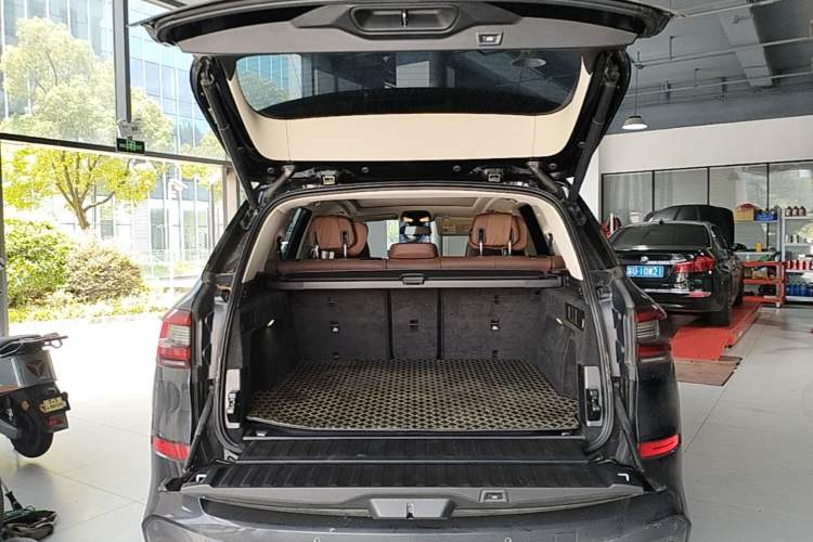 Used BMW X5 2020 xDrive30i M Sport Package Trunk