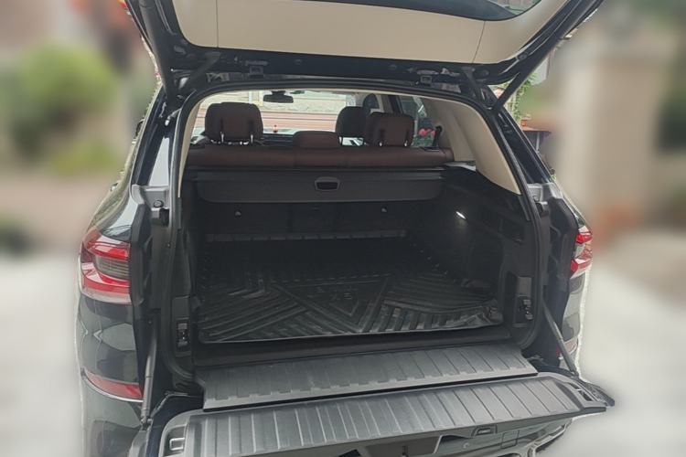 Used BMW X5 2020 xDrive40i M Sport Package Trunk