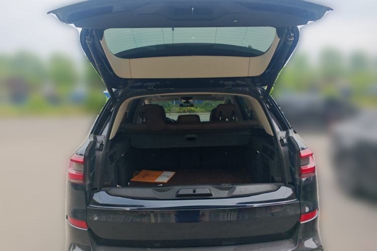 Used BMW X5 2020 xDrive40i M Sport Package Trunk