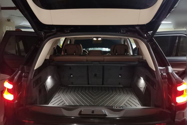 Used BMW X5 2020 xDrive30i X Design Package Trunk