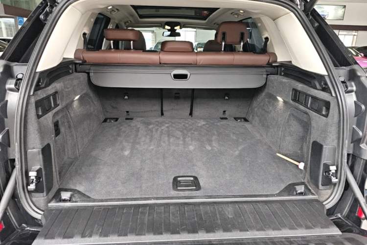 Used BMW X5 2020 xDrive40i M Sport Package Trunk