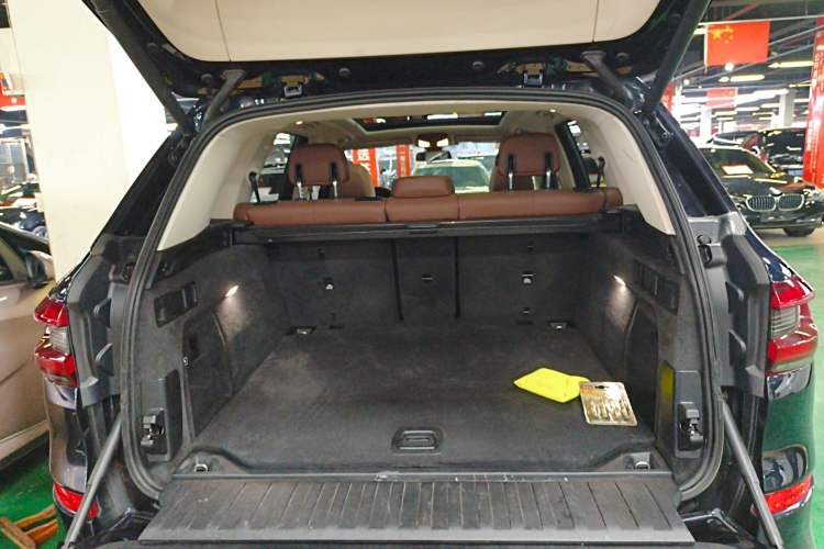 Used BMW X5 2020 xDrive30i M Sport Package Trunk