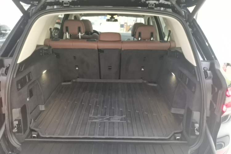 Used BMW X5 2020 xDrive40i M Sport Package Trunk