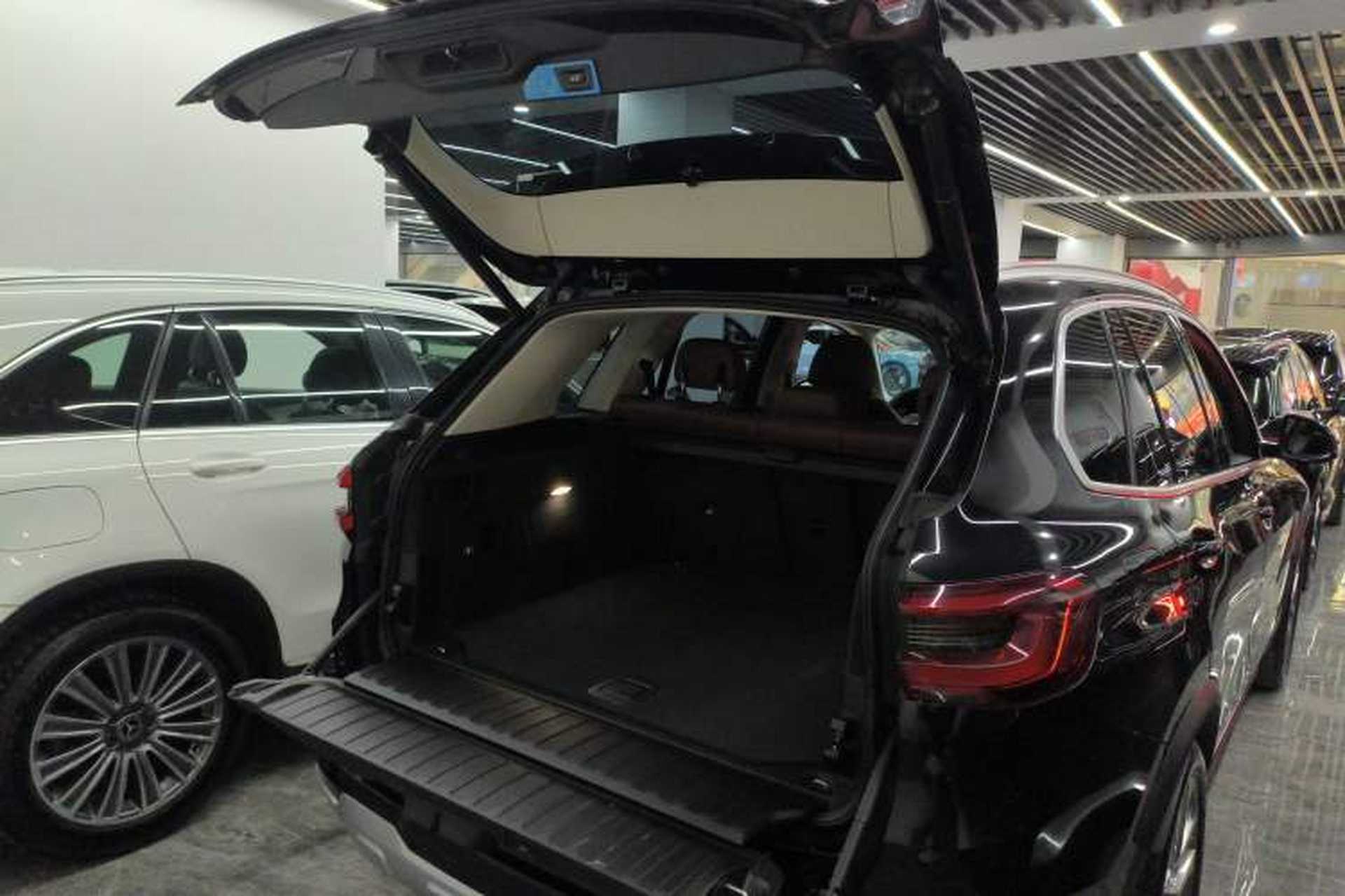 Used BMW X5 2020 xDrive30i X Design Package Trunk