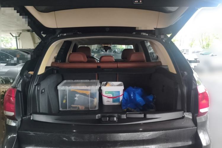 Used BMW X5  Trunk