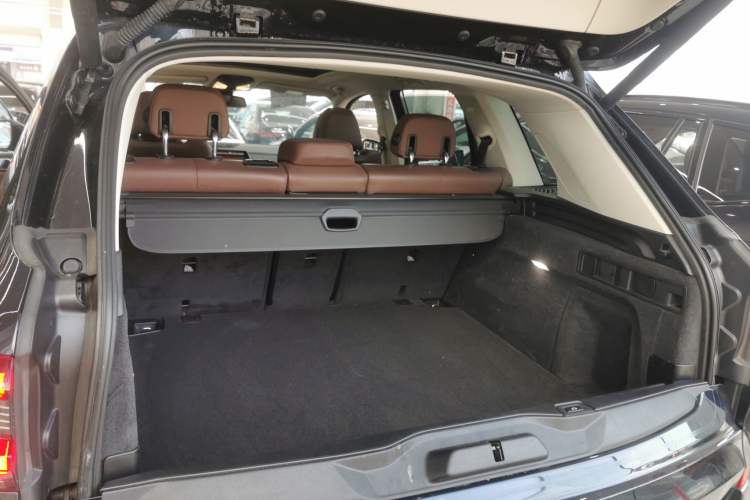 Used BMW X5 2020 xDrive40i M Sport Package Trunk
